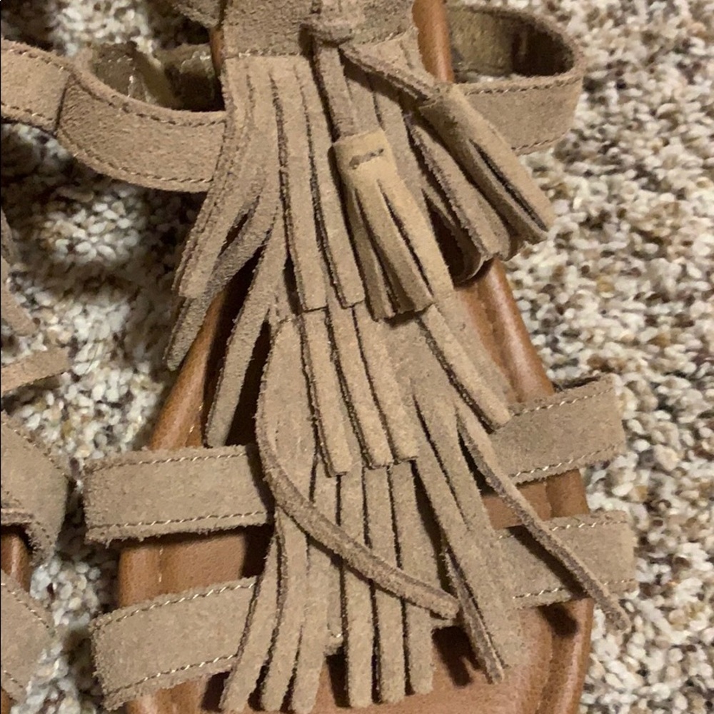 Minnetonka fringe wedges 🌻 - Picture 7 of 9